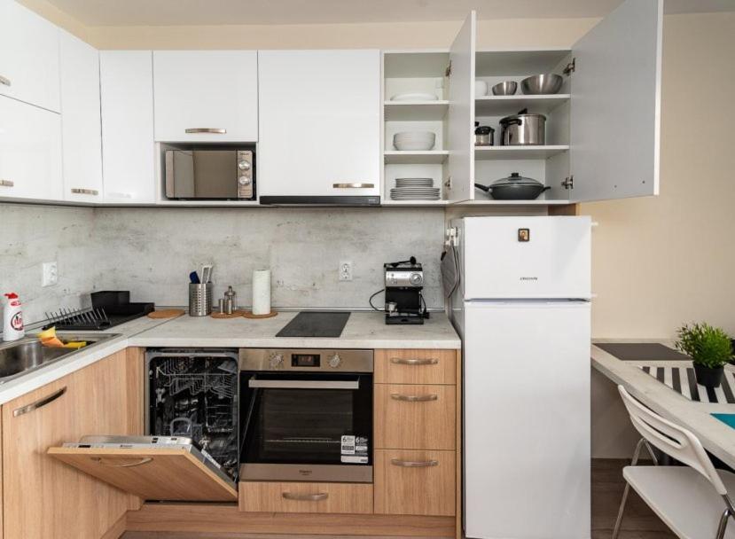 Apartment Galia In Burgas City Center ภายนอก รูปภาพ
